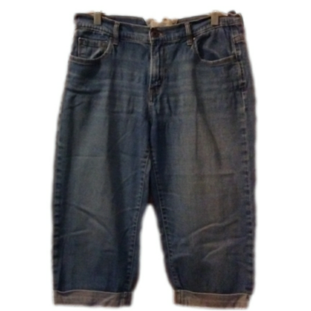 Levi's Woman's Junior's Cropped Jeans Sz. 10 Exclusive Of Decoration!